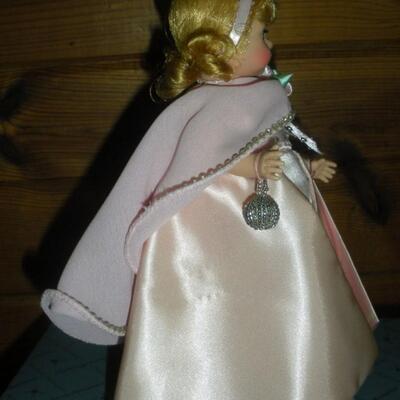1993 Madame Alexander 8" Wendy Honors Madame 93-9 Limited Production of one year.