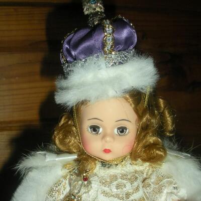 1992 Ltd. Production 8" Queen Elizabeth II Coronation Doll