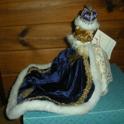 1992 Ltd. Production 8" Queen Elizabeth II Coronation Doll