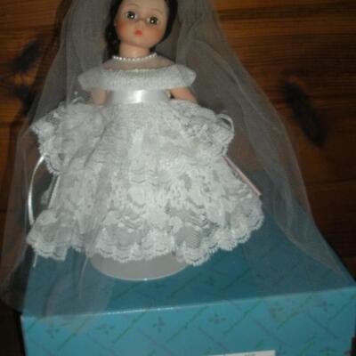 1991 Madame Alexander 8" Bride Doll Mint in box with tags #336