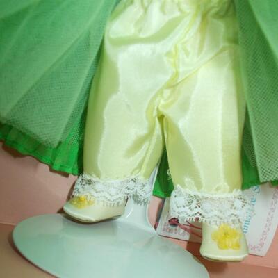 1986 Madame Alexander Down Daffy Dilly 8" doll #429