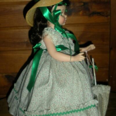 1987 14" Scarlett in her picnic dress #1591 with parasol