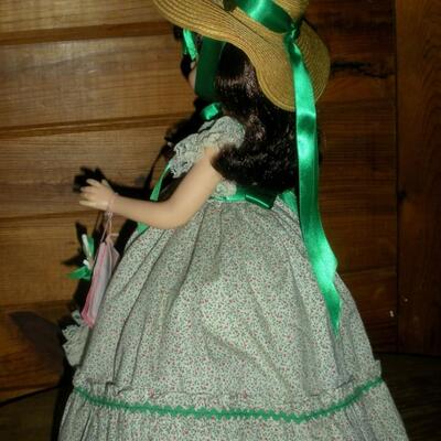 1987 14" Scarlett in her picnic dress #1591 with parasol