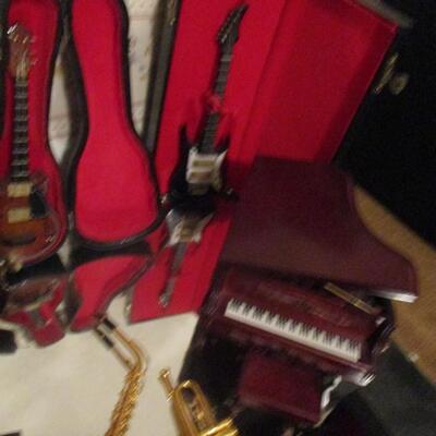 Miniature Instruments