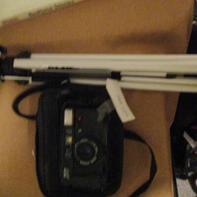 Ricoh Camera & Stand