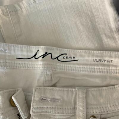 Lot 13  Jeans Size 10