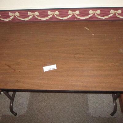 4 ft Folding Table