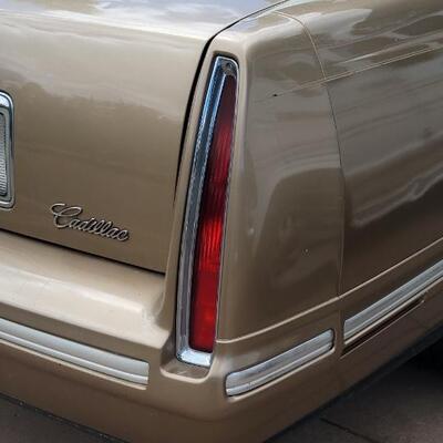 Lot 2: 1998 Cadillac Sedan DeVille