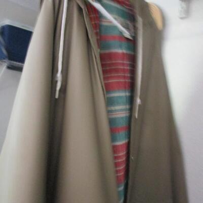 Wooden Hangers/Jackets/Hats