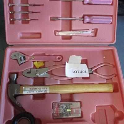 Ladie's toolbox/Stud Finder