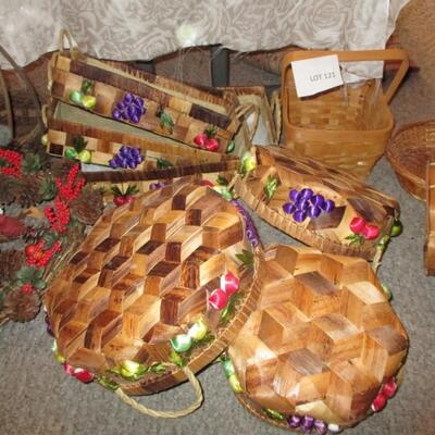 Baskets/Wreath