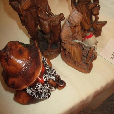 Figurines