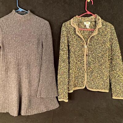 Lot 26 Sweaters Size Medium