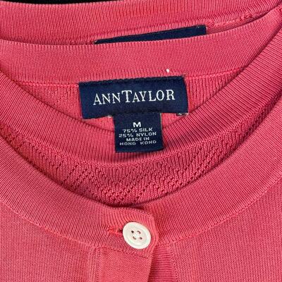 Lot 27  Pair of Sweaters Size Medium