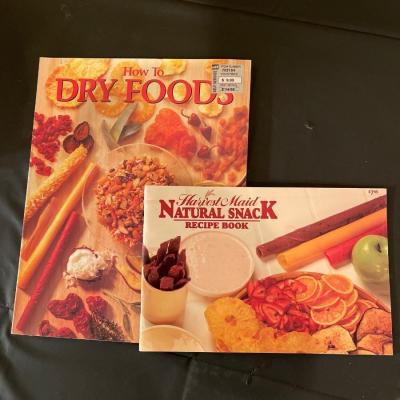 K18-Food dehydrator and recipe books