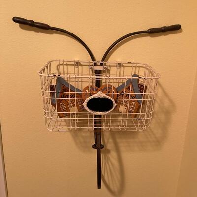 LR1-Home sweet home and bicycle basket shelf