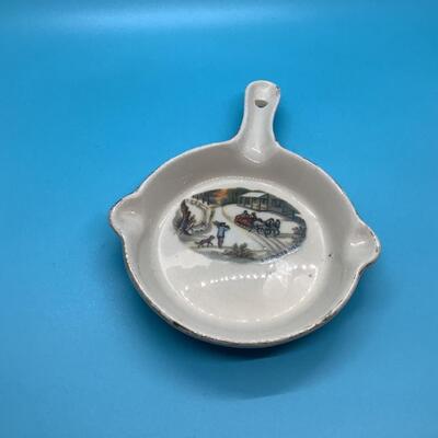 Skillet ashtray with winter scene