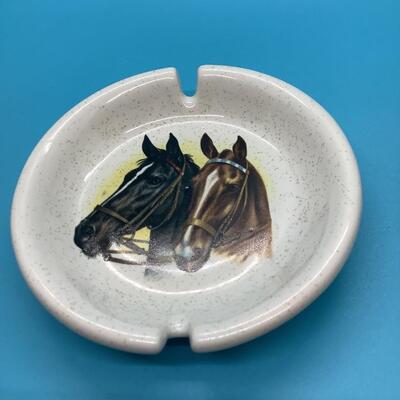 2 horses ashtray