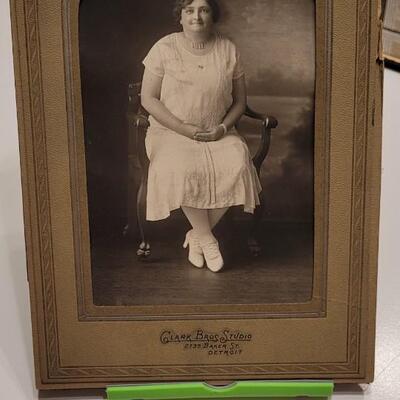 Lot 62: (7) Antique Cabinet Card Photographs (featuring Adult Fashion)