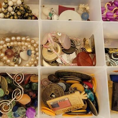 Lot 91: Antique Bits & Pieces of Trims, Beads, Buttons