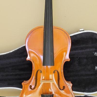 Lot 99: Vintage Violin, Bow and Case