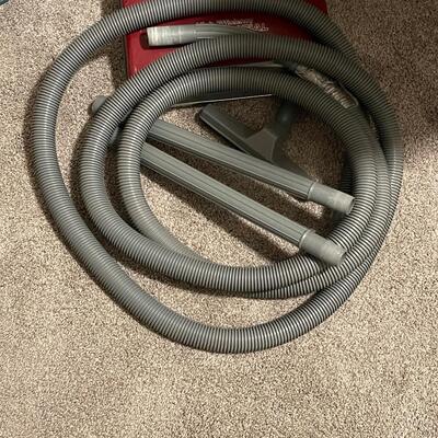 U18-Riccar Vacuum with manual, hose and bags
