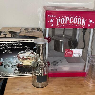 U24-Popcorn maker, punch bowl set, and extras