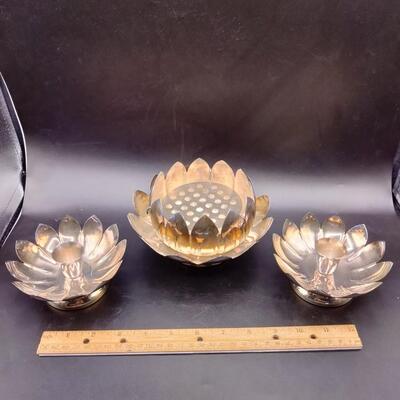 15 - Reed & Barton Lotus Silverplate centerpiece set