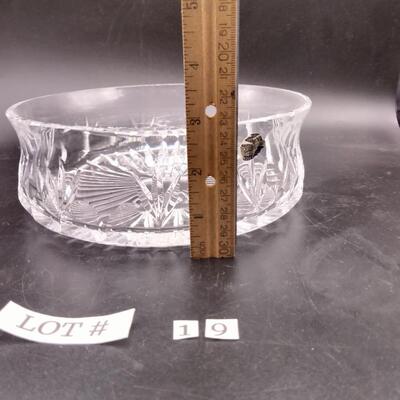19 - vintage crystal bowl