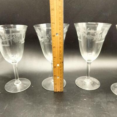 35 - vintage cut glass set