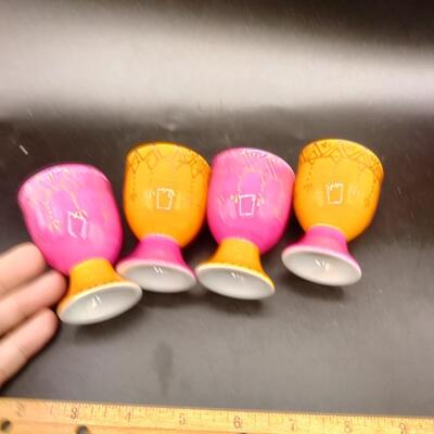 45 - 4 ceramic egg cups
