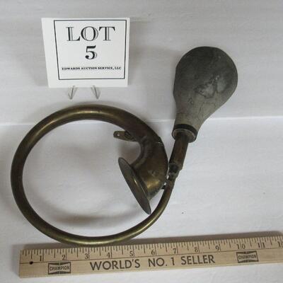 Antique Brass Car Horn, Damaged Bulb