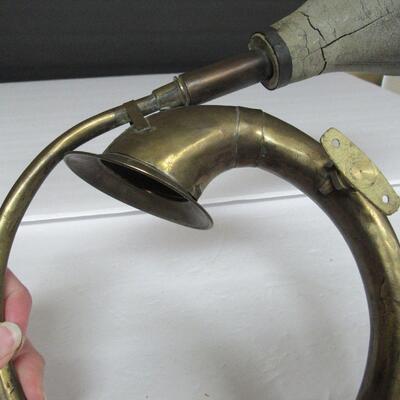 Antique Brass Car Horn, Damaged Bulb