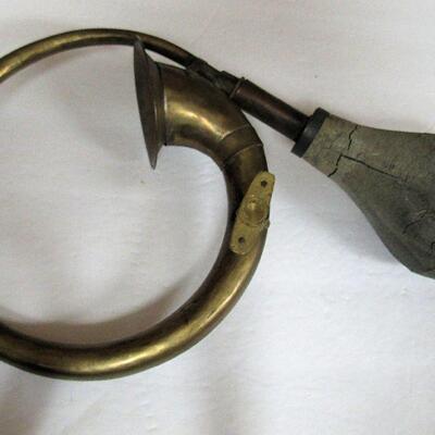 Antique Brass Car Horn, Damaged Bulb