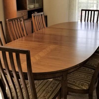 Lot #50  Great Mid-Century Modern Dining Room Table and 8 Chairs - Thomasville