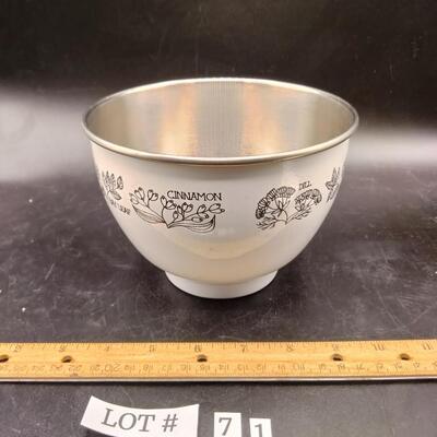 71 - vintage mixer bowl