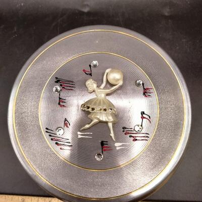74 - vintage powder music box