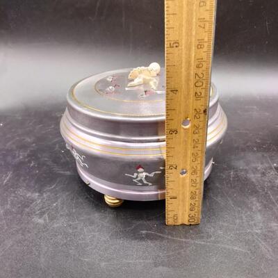 74 - vintage powder music box
