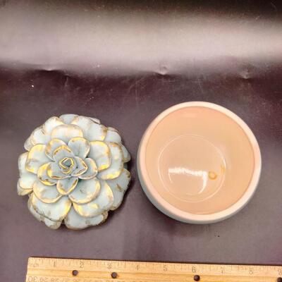 75 - ceramic trinket dish