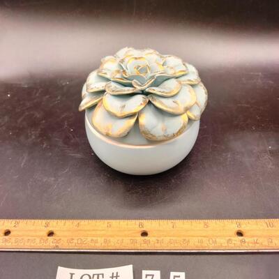 75 - ceramic trinket dish