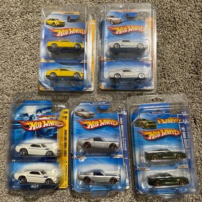 M13- Mustang lot in protective cases (x10)