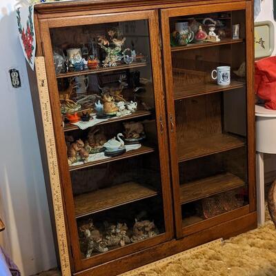 Very Nice Oak Cabinet (Contents Not Included)