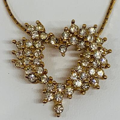 LOTJ106: New in Box: Nikolas Heart Shape Pendant Gold Tone Necklace