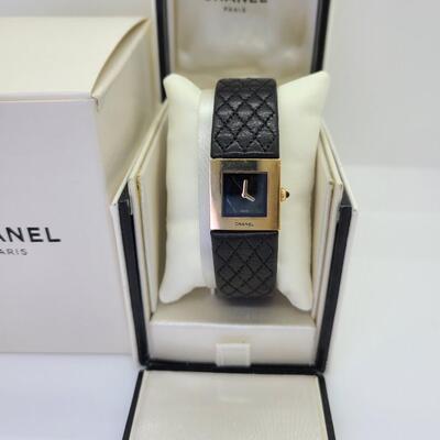 LOTJ:  1993 Chanel Matelasse' 18Kt Yellow Gold and Black Leather Quartz Wrist Watch
