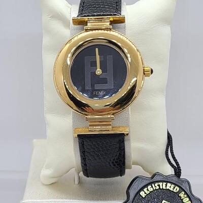 LOTJ136: New Vintage Fendi Chameleon 320G Model, Quartz Watch w/Black Leather Strap