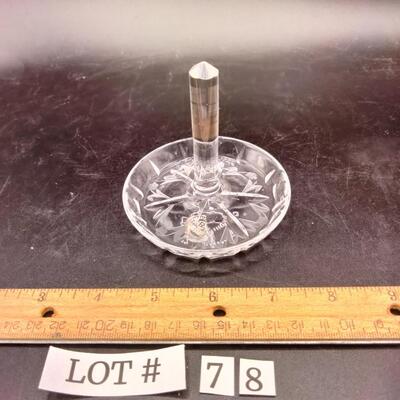78 - crystal ring holder
