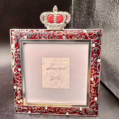 92 - enameled photo  frame