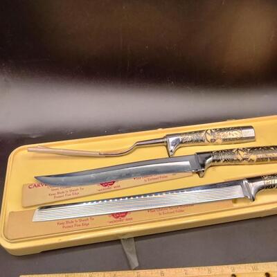 93 - carvel hall carving set