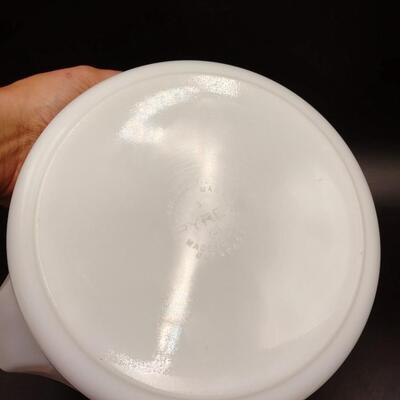 101 - pyrex casserole dish