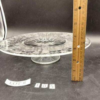 105 - Vintage glass cake stand